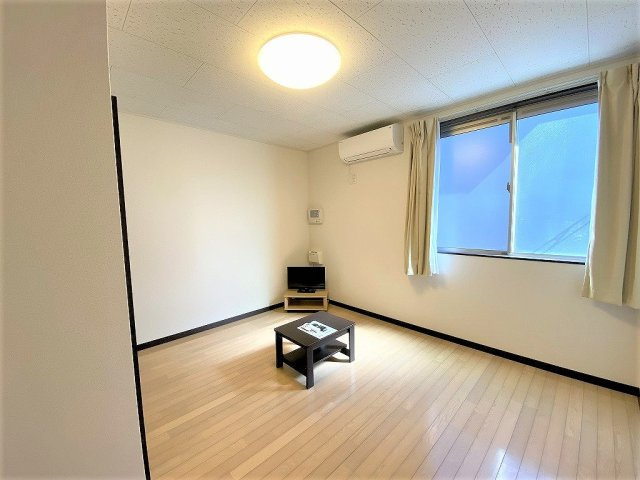 レオネクストリヴァーノームの居間・リビング|設備・仕様は号室により異なる為、現況を優先致します。