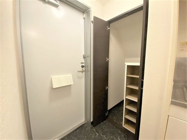 レオネクストリヴァーノームの玄関|設備・仕様は号室により異なる為、現況を優先致します。