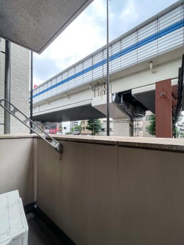 スカイコート駒沢大学のバルコニー