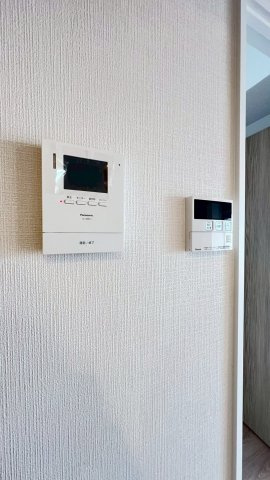 オリーブハイツ西宮の防犯設備|TVモニター付きインターホン