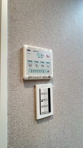 オリーブハイツ西宮の冷暖房・空調設備|浴室暖房換気乾燥機