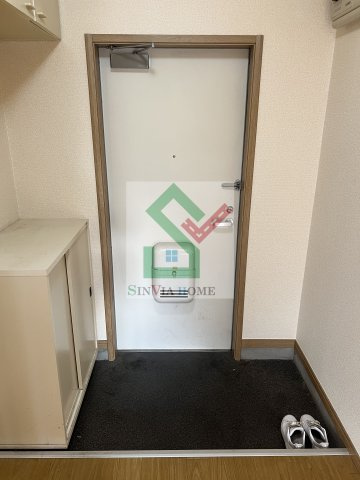 シャトル金山の玄関
