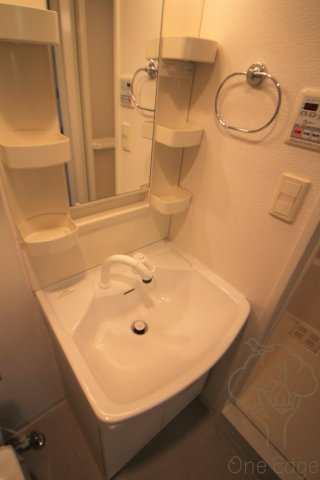 レジュールアッシュ西天満の洗面所