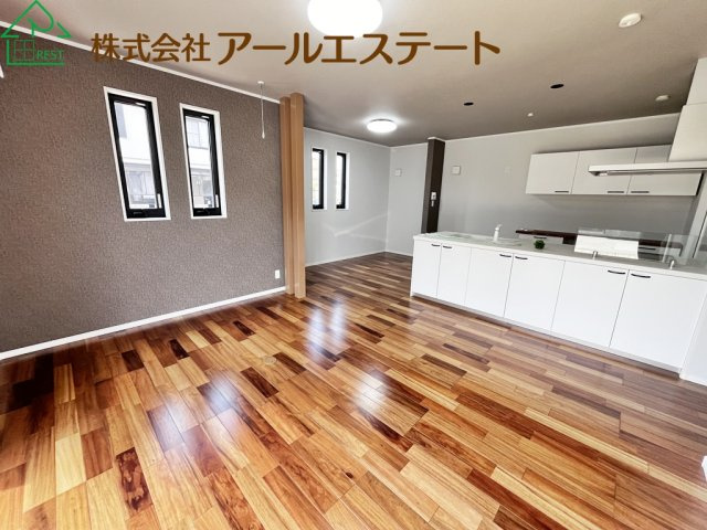 姫路市大津区長松　　山陽電鉄「平松駅」徒歩15分の居間・リビング