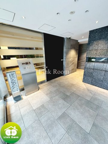 ガーラ・プレシャス清澄白河駅前のエントランス