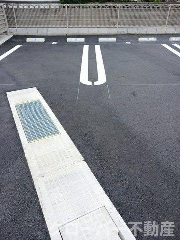 メゾン　サンフラワー　Ｂの駐車場
