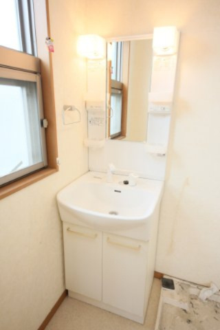 Hillside山の神の洗面所|反転間取り