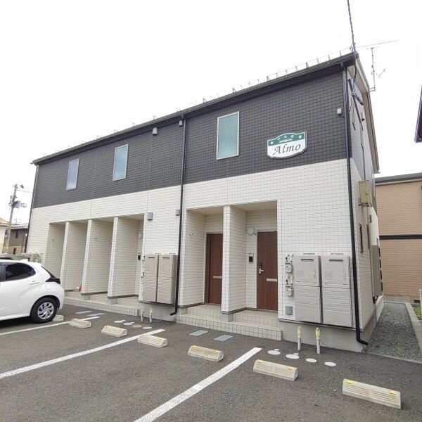 アルモ(Almo)の玄関