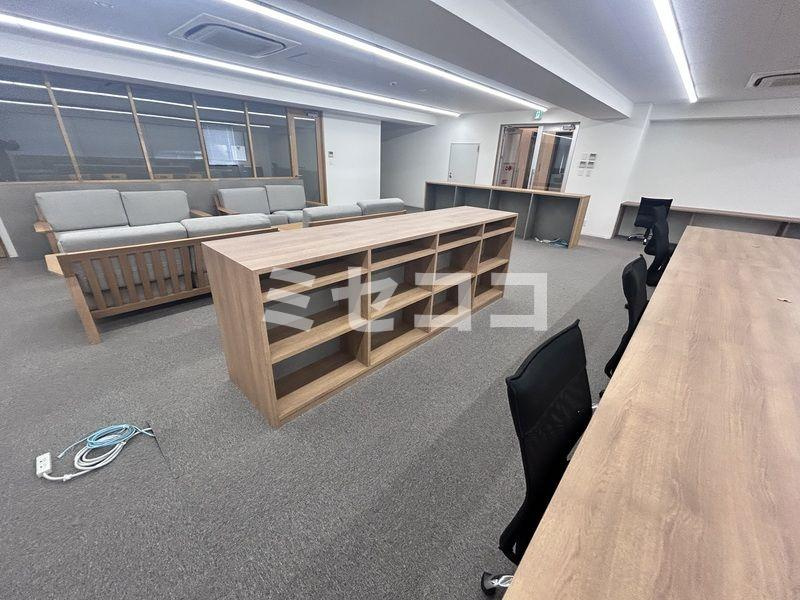 assess大手通ビル　BRAVI不動産の内装