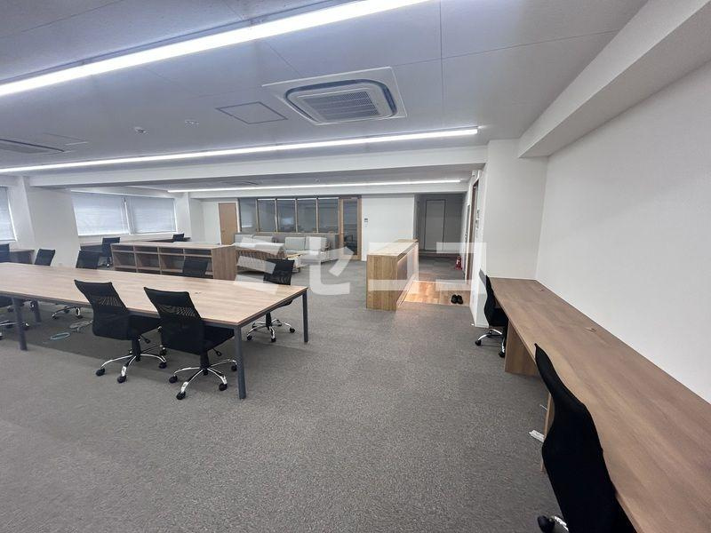 assess大手通ビル　BRAVI不動産の内装