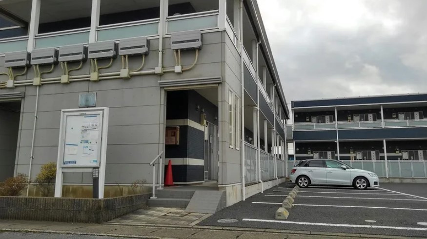 レオネクストウエストのエントランス