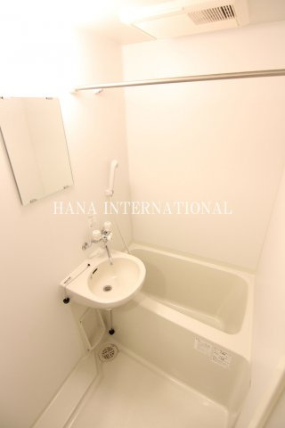 レオネクストウエストの浴室