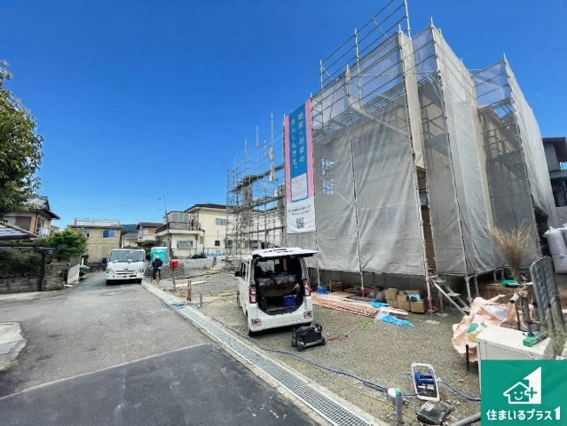 大津市大平　第1期　新築一戸建ての前面道路含む現地写真|周辺は落ち着いた街並みの住宅地！子育てがしやすい住環境です！まだ未完成ですが、現地でしかわからない事もございます。是非一度ご覧ください。