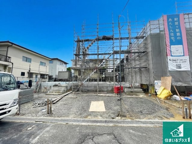 大津市大平　第1期　新築一戸建ての駐車場|周辺は落ち着いた街並みの住宅地！子育てがしやすい住環境です！まだ未完成ですが、現地でしかわからない事もございます。是非一度ご覧ください。