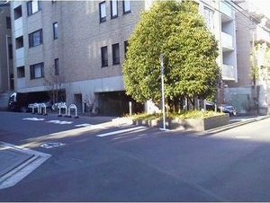 コトー赤坂の駐車場