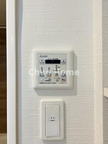 東急ドエルアルス大島の内装|【浴室乾燥機】暖房・冷風・換気・乾燥が可能です。毎日を快適に過ごせるうれしい機能が揃っています。雨の日の洗濯物も安心です。