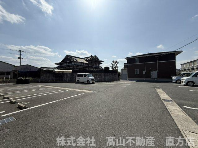 オーブ・ソレイユⅡの駐車場