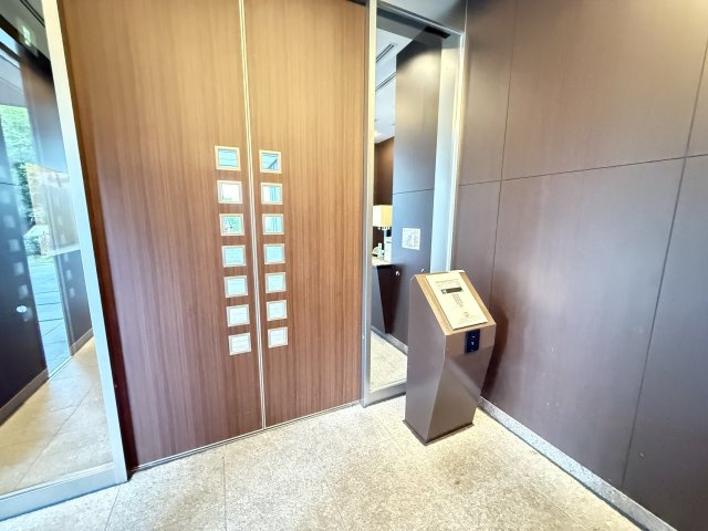 ザ・上本町タワーの防犯設備