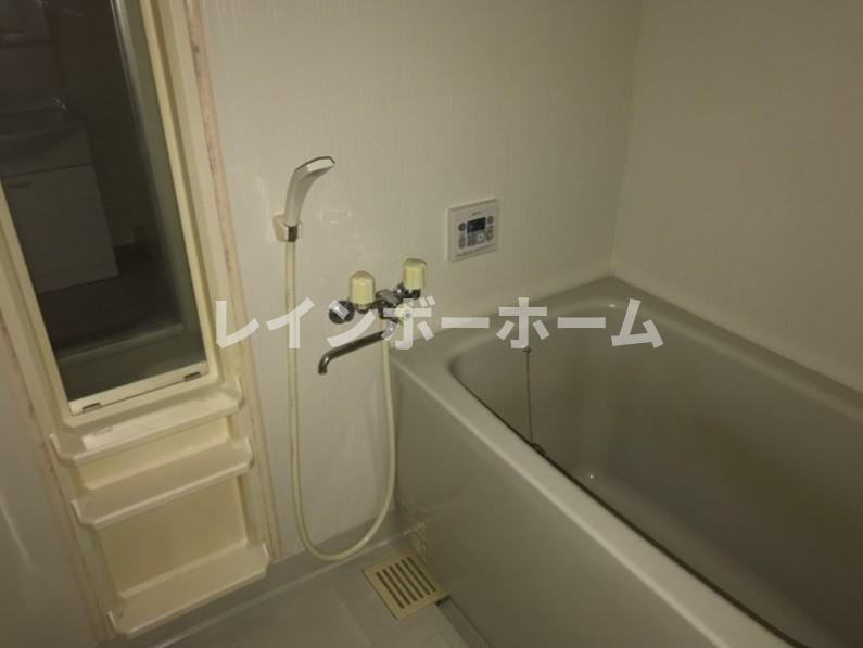 ベルツリーの浴室
