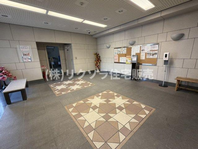 エステスクエア・アクロス大日のエントランス|■物件内覧・資金計画相談・住宅ローン相談、リフォーム相談、お問合せ受付中■
※当日・翌日のご内覧、ご相談はお電話でのお問合せがスムーズです！