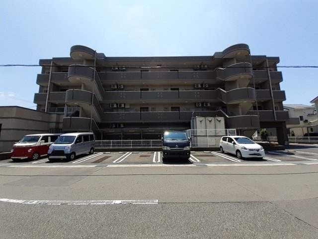 サンライズ２１の駐車場