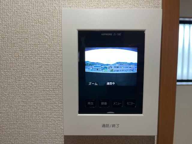 クレシア羽島Ａ棟のセキュリティ|カメラ付インターホン