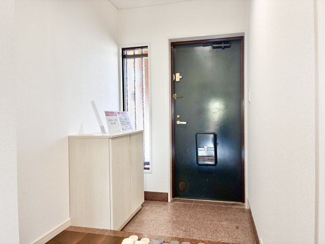 三旺マンション藤森の玄関