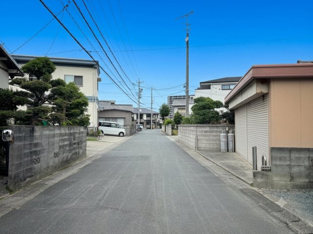 いろどりアイタウン 早出町の前面道路含む現地写真|物件前の道路になります。