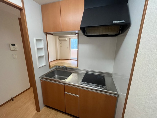 横浜市西区中央１丁目の賃貸マンションのキッチン