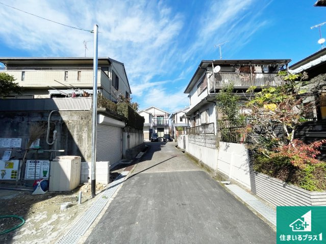 大津市大平　第1期　新築一戸建ての前面道路含む現地写真|周辺は落ち着いた街並みの住宅地！子育てがしやすい住環境です！まだ未完成ですが、現地でしかわからない事もございます。是非一度ご覧ください。