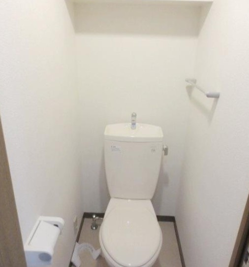 北区滝野川１丁目の賃貸マンションのトイレ
