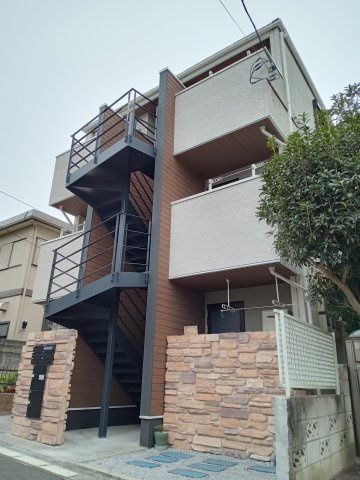 川崎市多摩区西生田４丁目のアパートの外観