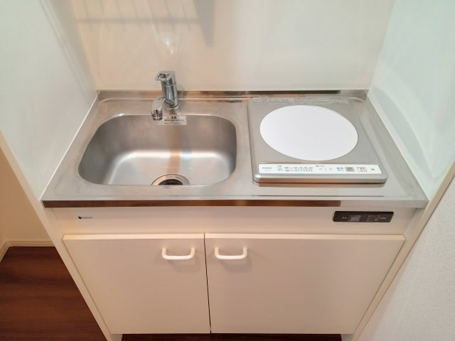川崎市多摩区西生田４丁目のアパートのキッチン