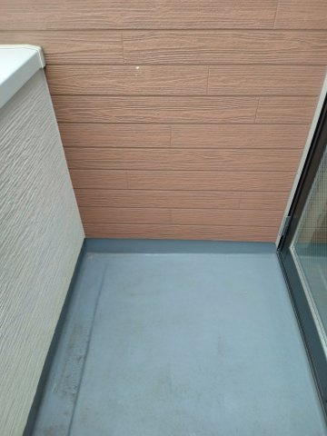 川崎市多摩区西生田４丁目のアパートのバルコニー