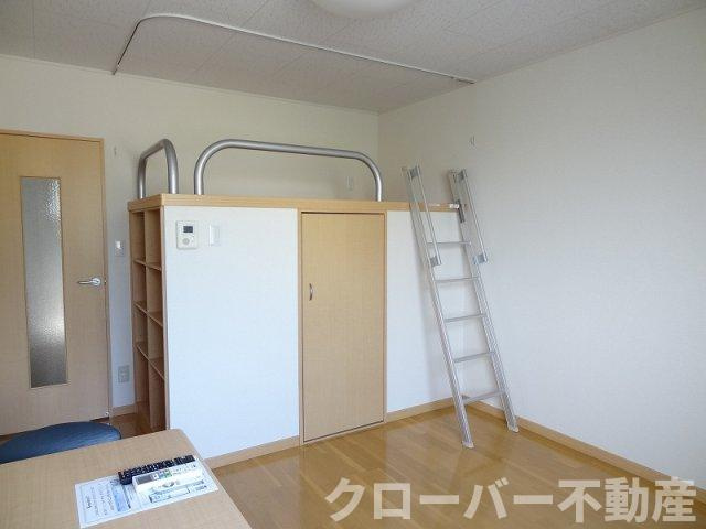 レオネクストかおりの居間・リビング