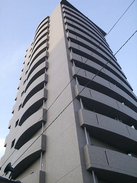 ヒルズ丸和の外観