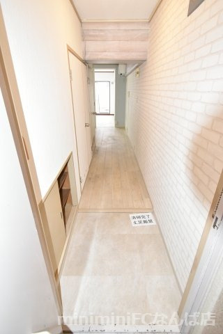 ホワイトハイツの玄関