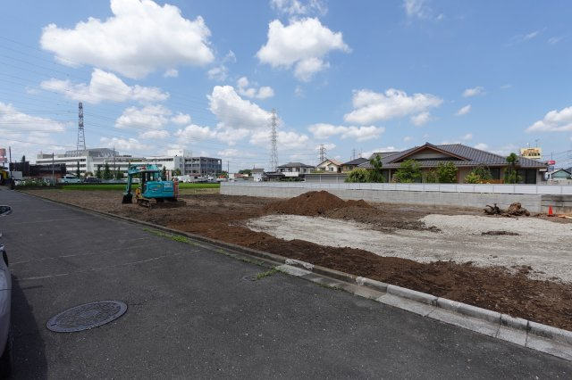 川越市上野田町　売地全11区画の前面道路含む現地写真