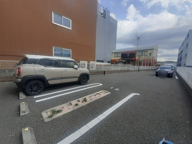 ソレイユ　アルドーレの駐車場
