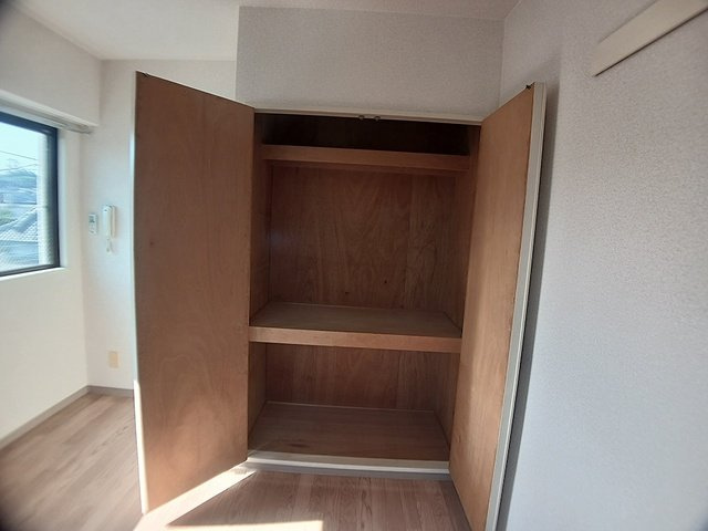 プチメゾン滝谷の収納