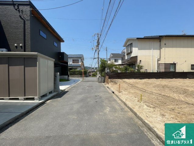 ●29(土)30(日)現地説明会！　生駒市小明町　限定1邸の前面道路含む現地写真|駅やスーパー、小学校・中学校等日常生活に欠かせない情報や道のりもご紹介いたしますのでお気軽にご相談ください。