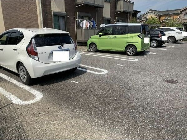 ルーチェ’S前巴　　　の駐車場