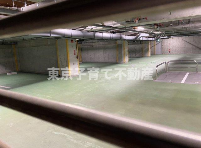 ステラメゾン田端の駐車場