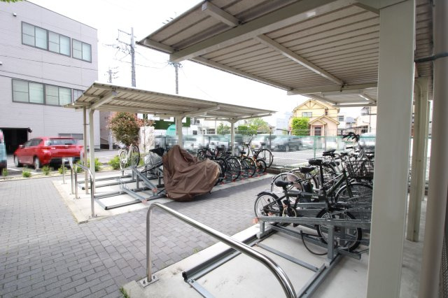 リコット東岡崎の駐輪場