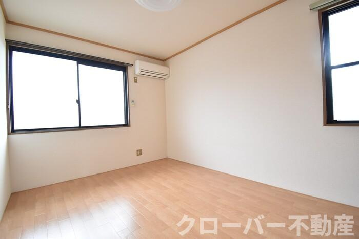 サニーコート白井の内装|北洋室６帖