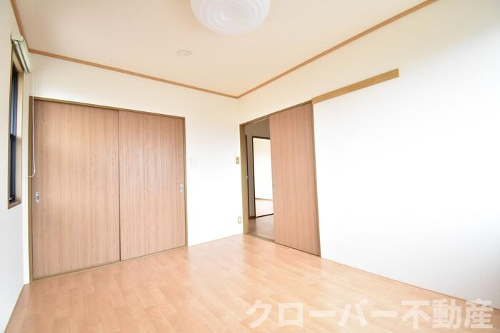 サニーコート白井の内装|北洋室６帖