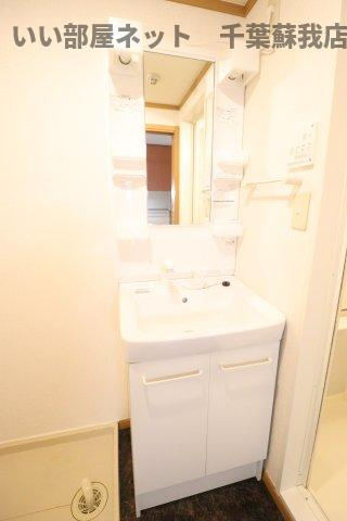 セモア中山の独立洗面台|独立洗面化粧台が付いています