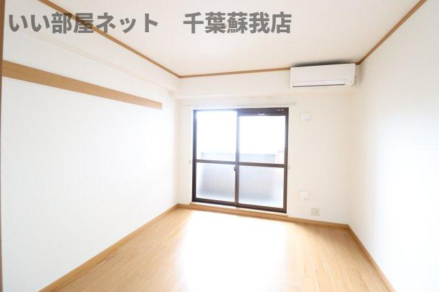 セモア中山の洋室|明るい洋室です