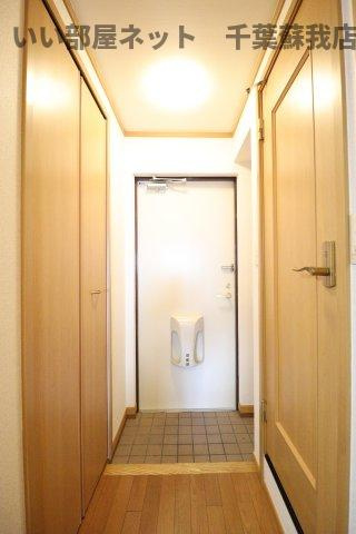 セモア中山の玄関|収納もある玄関です