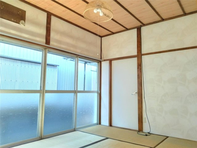 東小川　総和貸家の内装